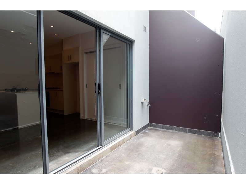 4/28 Breese Street, Brunswick VIC 3056