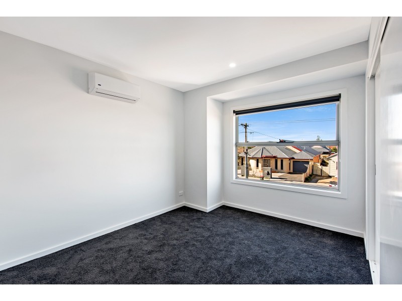 2/37 Bowes Avenue, Airport West VIC 3042