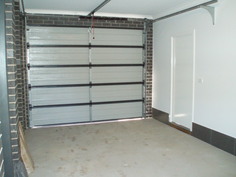 2/37 Bowes Avenue, Airport West VIC 3042