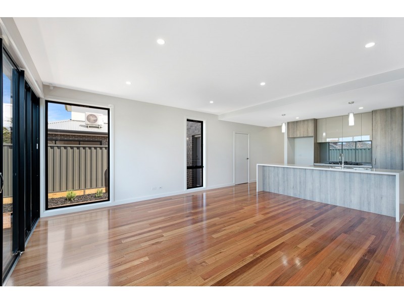 27 Lewis Street, Glenroy VIC 3046