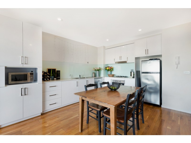 19/10 Breese Street, Brunswick VIC 3056