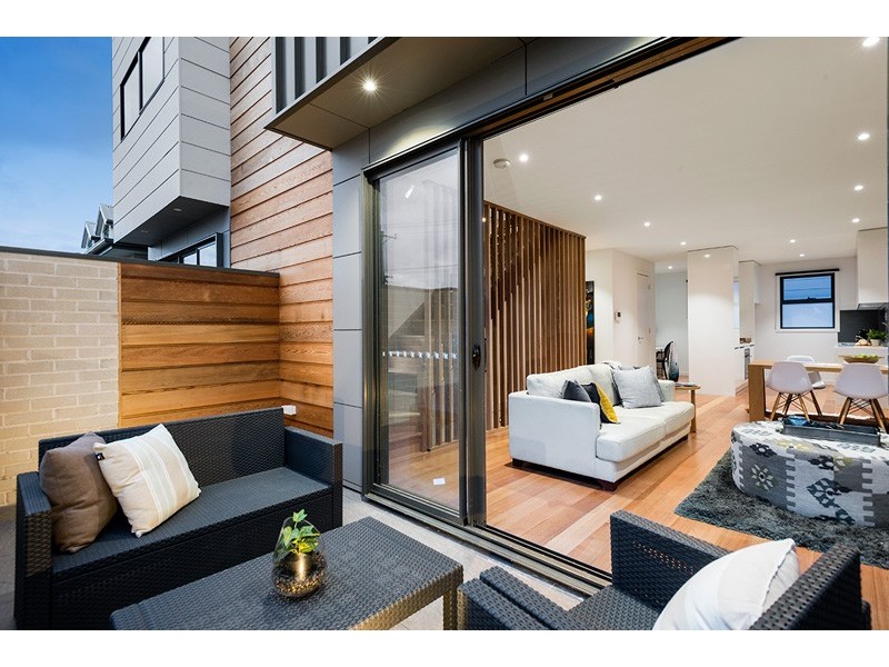 7 Clifford Place, Clifton Hill VIC 3068