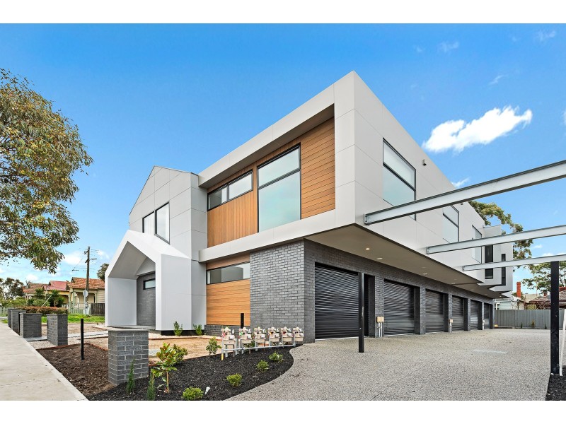 2J Newcastle Street, Thornbury VIC 3071