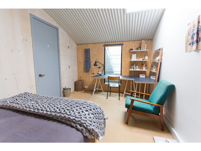 2 LUX WAY, Brunswick VIC 3056