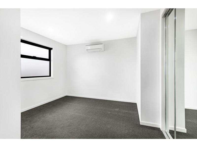 2/70 Halsey Road Airport West, Airport West VIC 3042