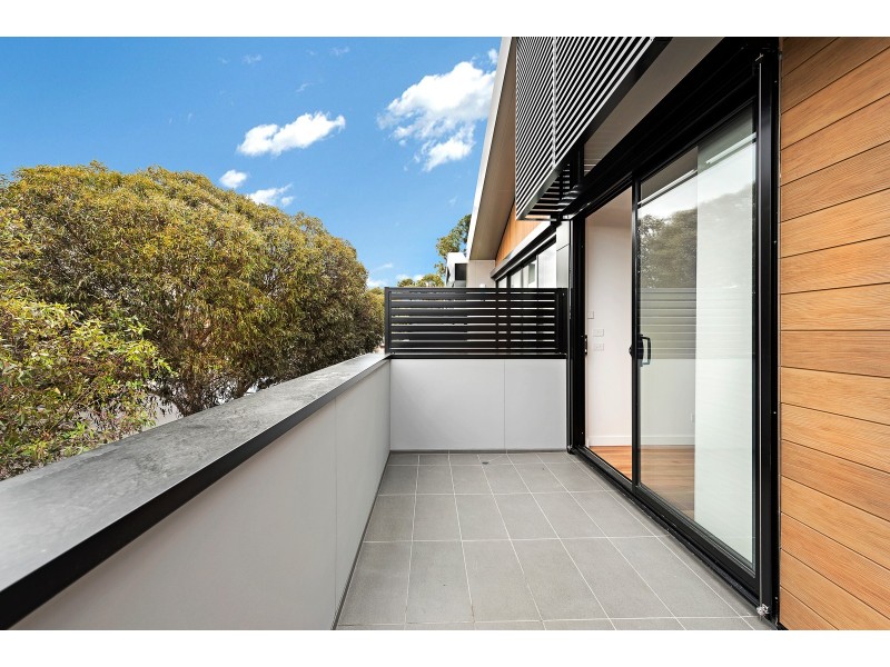 2N Newcastle Street, Thornbury VIC 3071