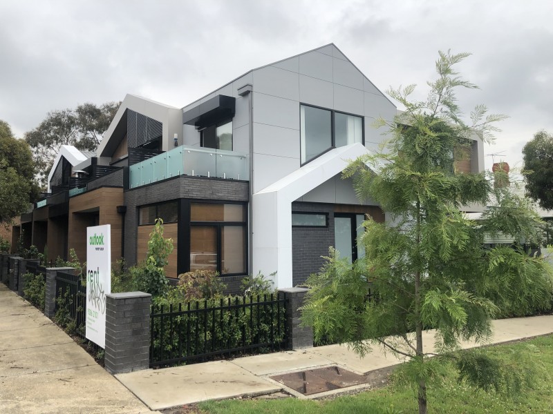 2N Newcastle Street, Thornbury VIC 3071