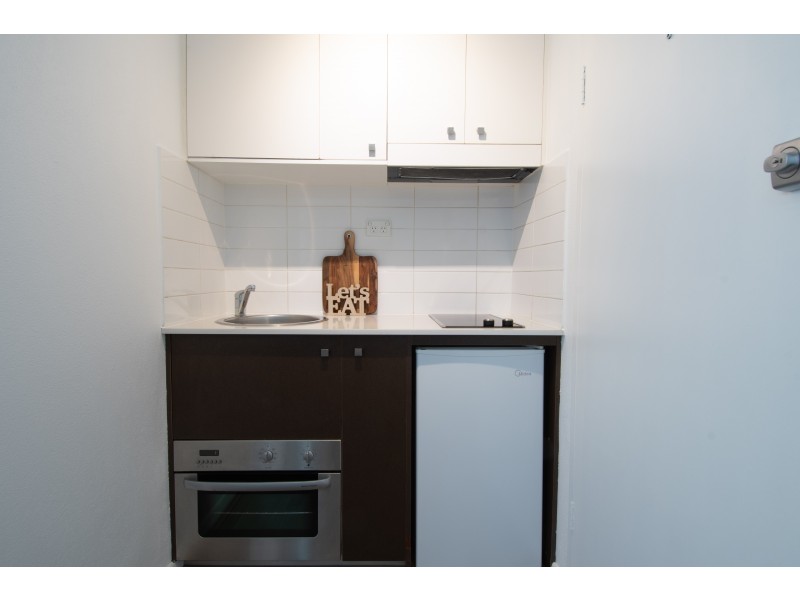 11/150 BRUNSWICK ROAD, Brunswick VIC 3056