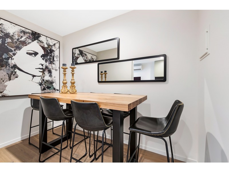 8/495 RATHDOWNE STREET, Carlton VIC 3053
