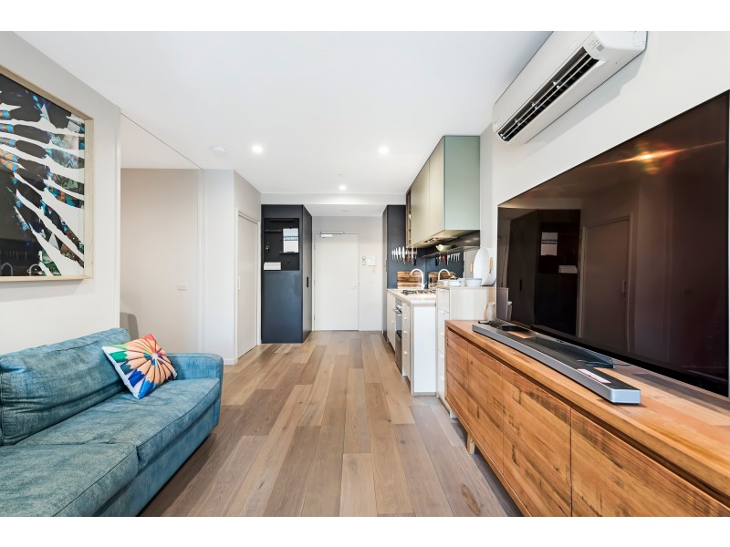 8/495 RATHDOWNE STREET, Carlton VIC 3053