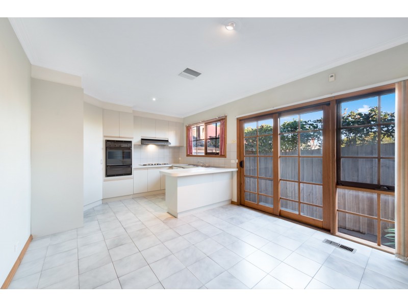 32 Waverley Street, Aberfeldie VIC 3040