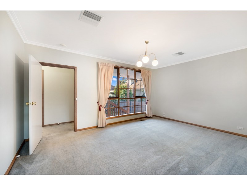 32 Waverley Street, Aberfeldie VIC 3040