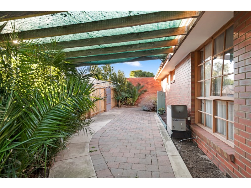 32 Waverley Street, Aberfeldie VIC 3040