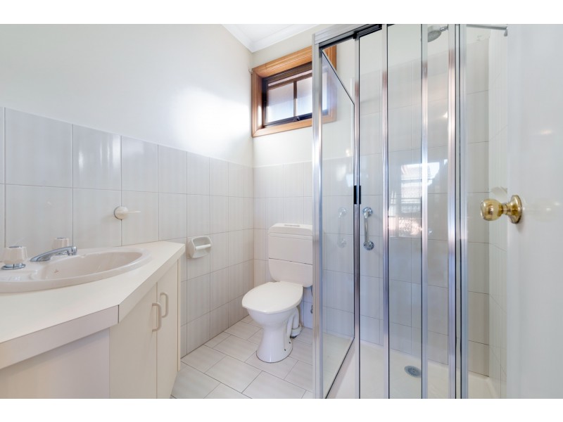 32 Waverley Street, Aberfeldie VIC 3040