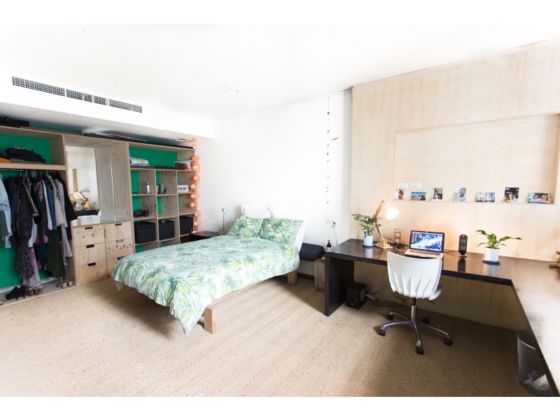 2 LUX WAY, Brunswick VIC 3056