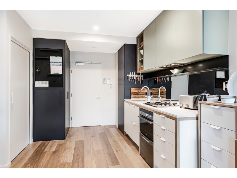 8/495 RATHDOWNE STREET, Carlton VIC 3053
