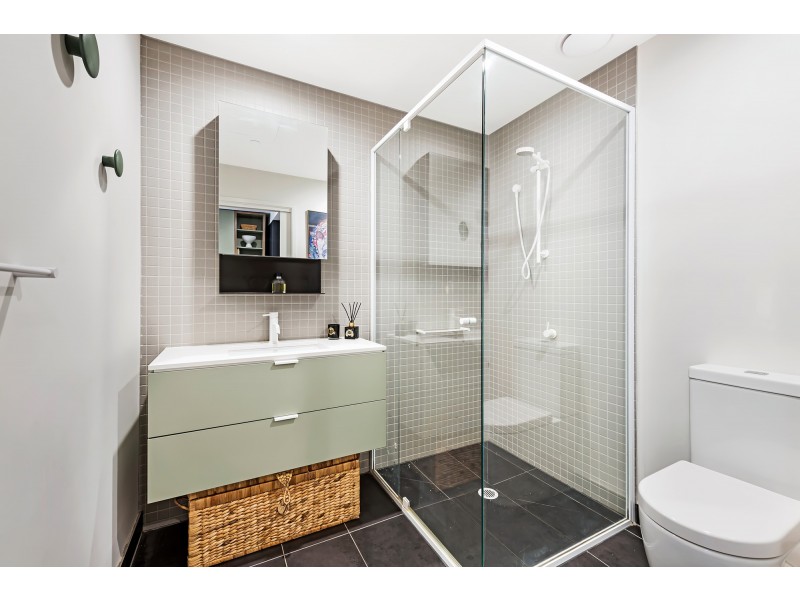 8/495 RATHDOWNE STREET, Carlton VIC 3053