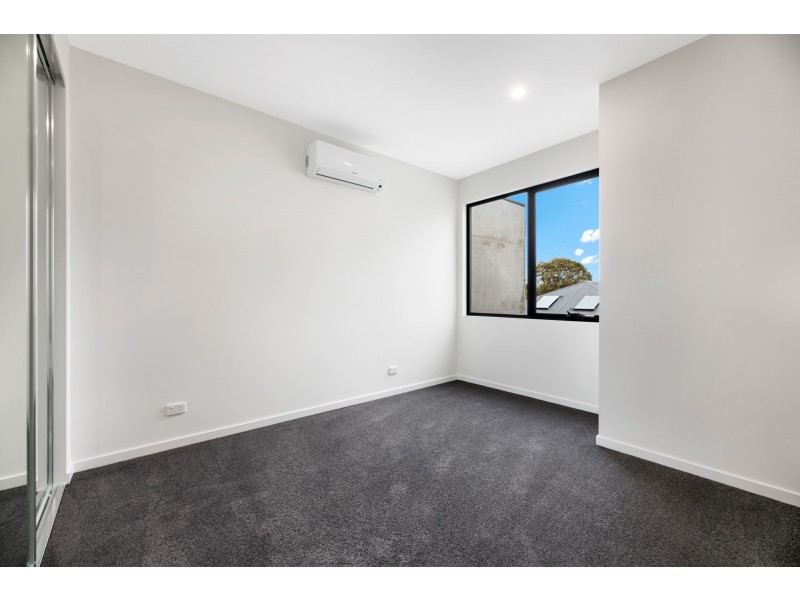 236 Rossmoyne Street, Thornbury VIC 3071