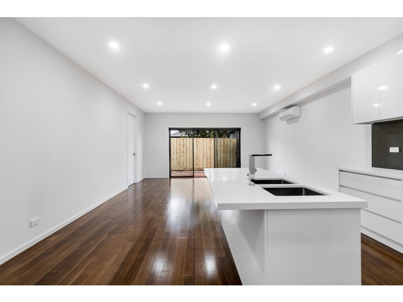 2/70 Halsey Road Airport West, Airport West VIC 3042