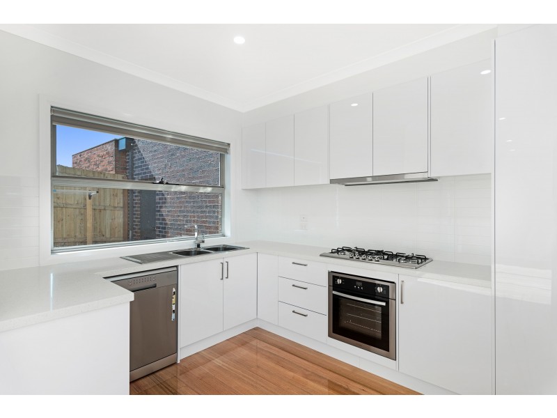 2/1 Merino Street, Reservoir VIC 3073