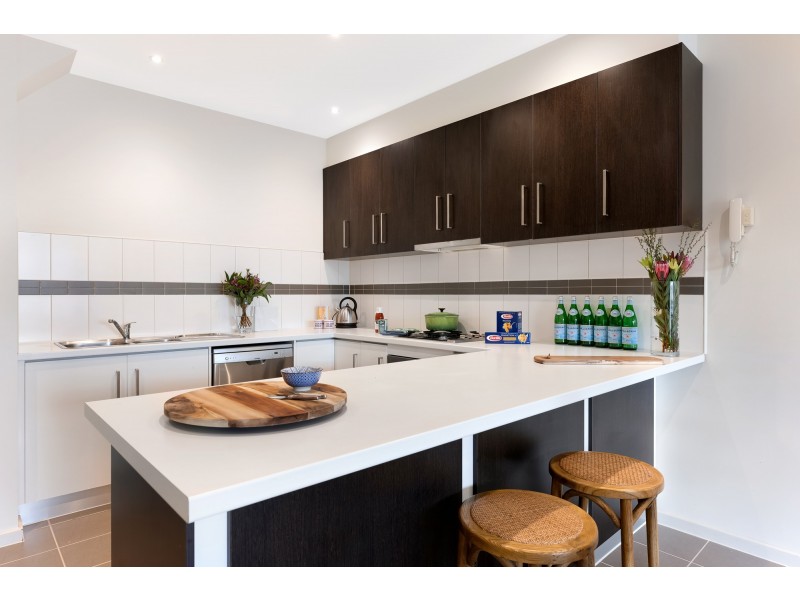 3F Florence Street, Brunswick VIC 3056