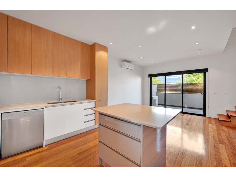 4/14 Pitt Street, Brunswick VIC 3056