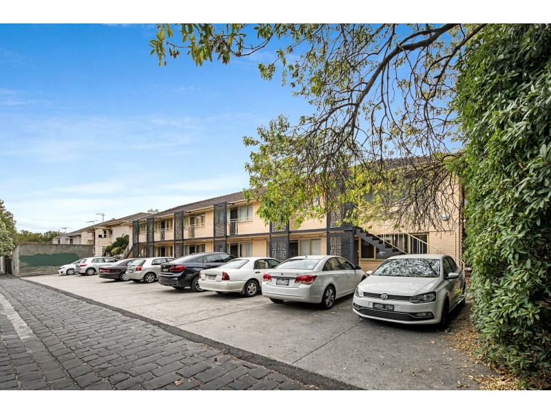 13/2A Bates Street, Malvern East VIC 3145