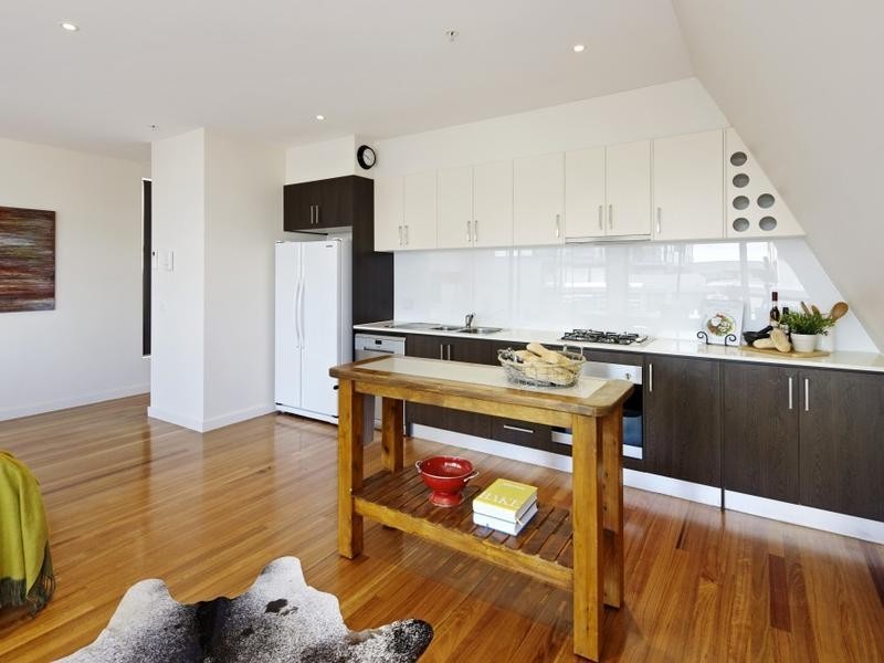 402/32 Breese Street, Brunswick VIC 3056