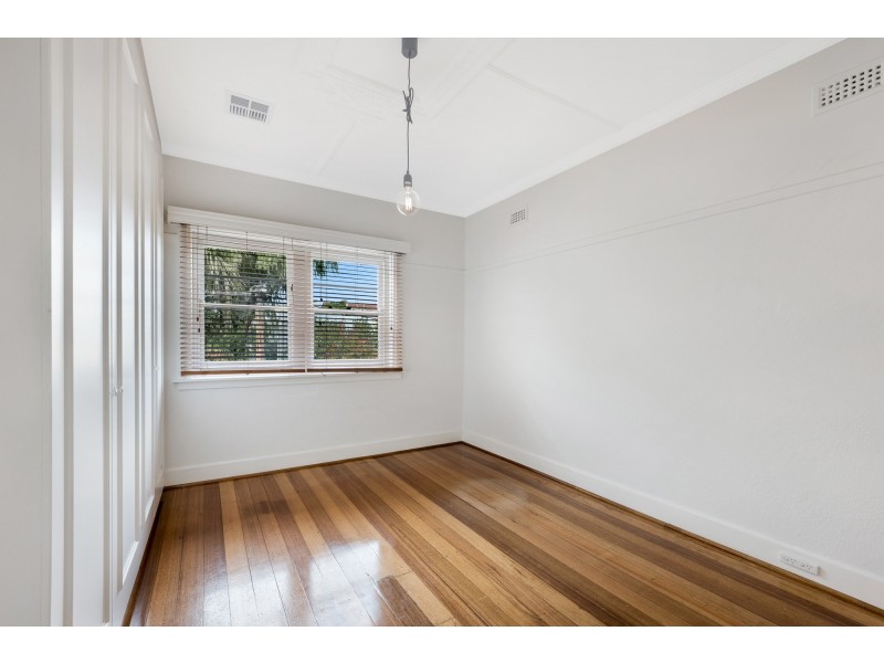 4/12 Neptune Street, St Kilda VIC 3182