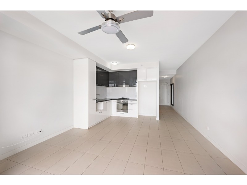 412/14 Nicholson Street, Coburg VIC 3058