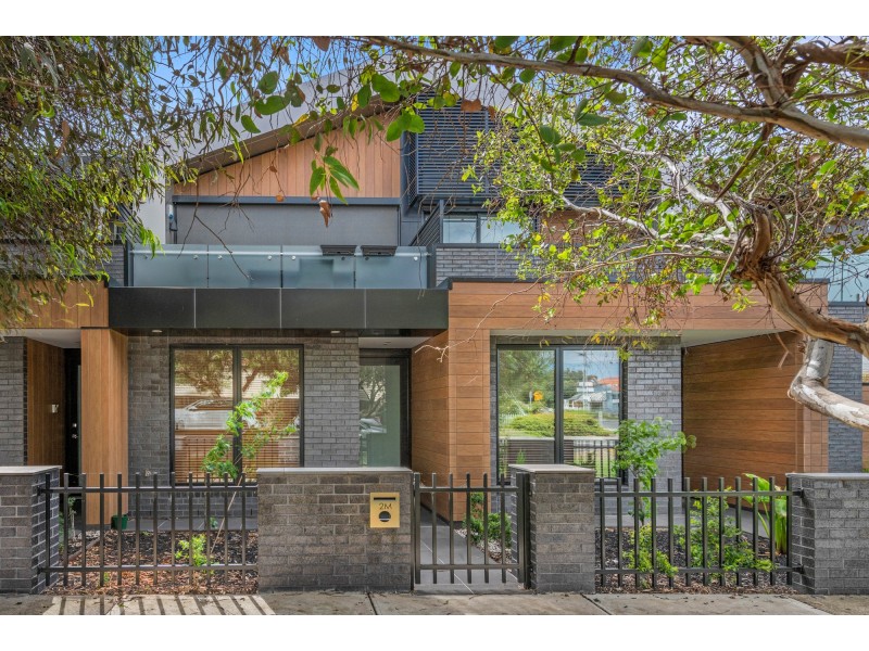 2K Newcastle Street, Thornbury VIC 3071