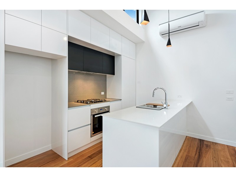 2K Newcastle Street, Thornbury VIC 3071