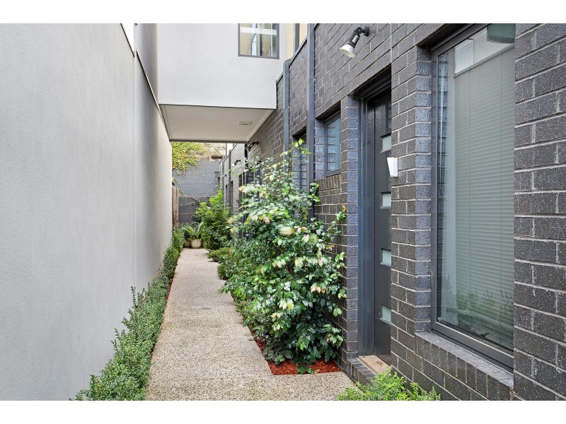 2/15 Leyden Street, Brunswick East VIC 3057