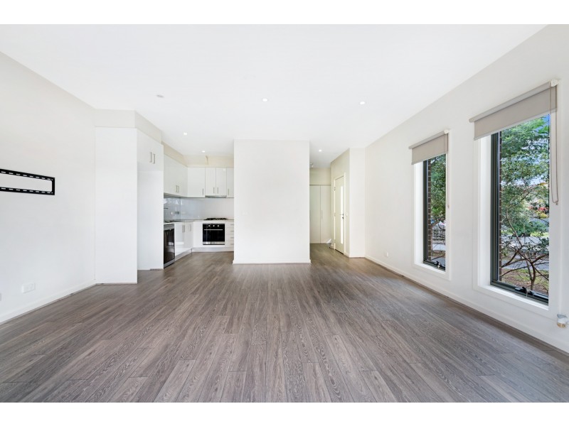 1/82 Bindi Street, Glenroy VIC 3046