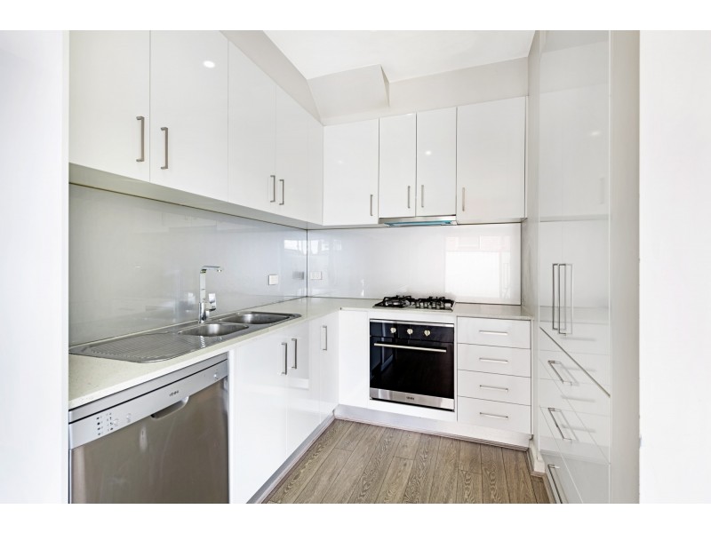 1/82 Bindi Street, Glenroy VIC 3046