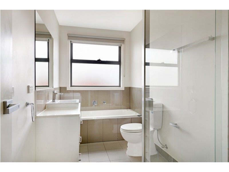 1/82 Bindi Street, Glenroy VIC 3046