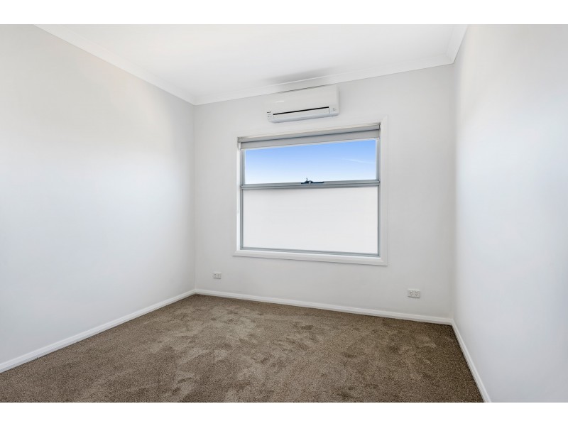 2/1 Merino Street, Reservoir VIC 3073