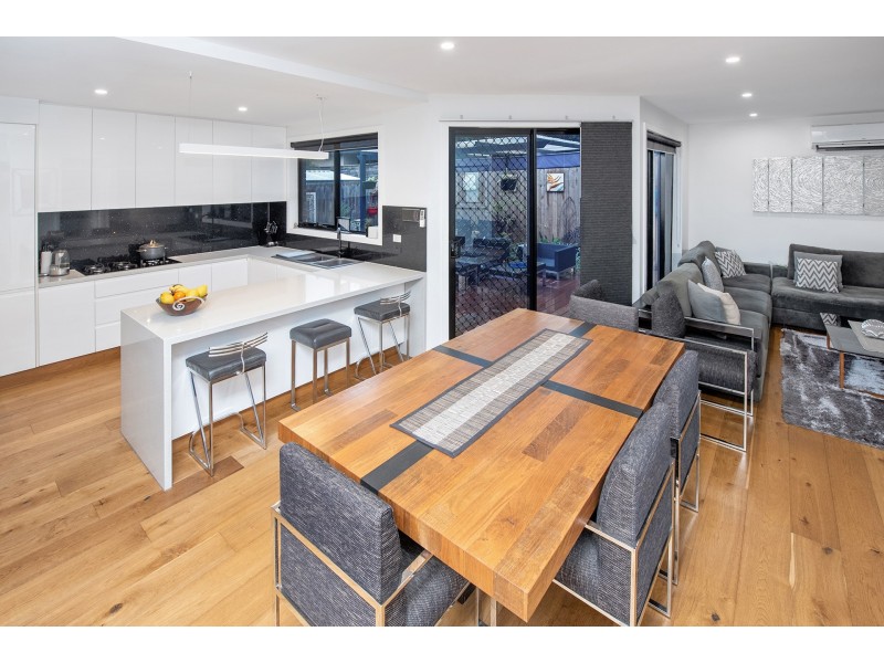 4/60 Brunel Street, Aberfeldie VIC 3040