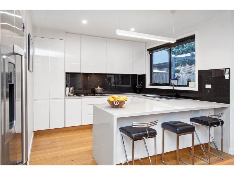 4/60 Brunel Street, Aberfeldie VIC 3040