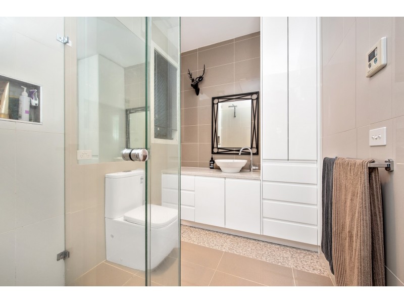 4/60 Brunel Street, Aberfeldie VIC 3040