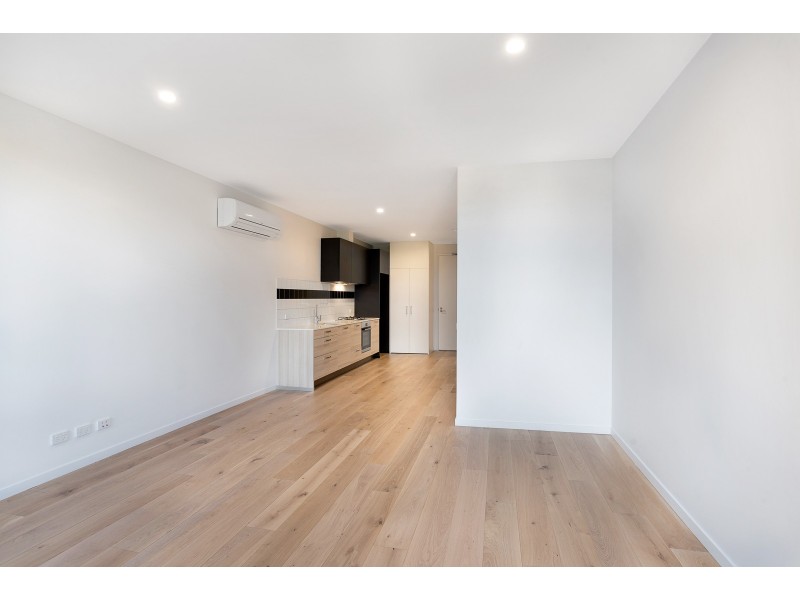 206/324 Pascoe Vale Road, Essendon VIC 3040