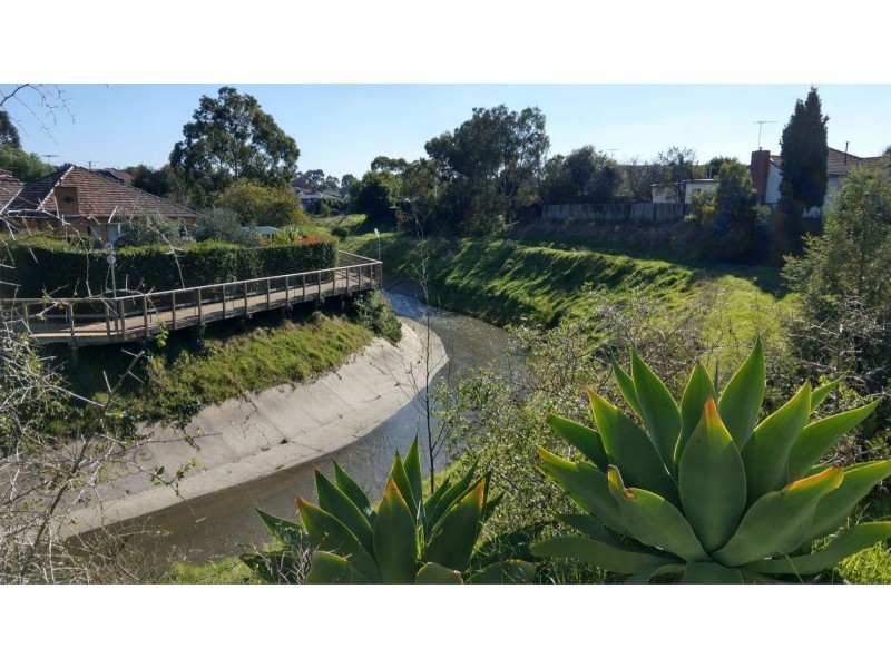 7 Turnbull Court, Brunswick West VIC 3055