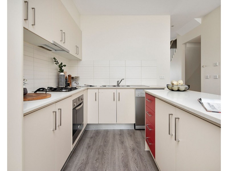 2/28 Breese Street, Brunswick VIC 3056