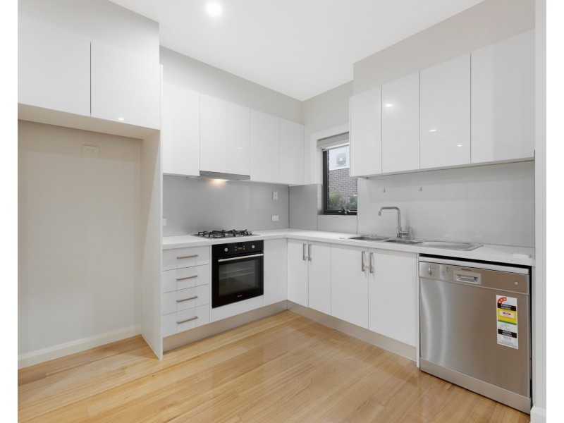 2/18 York Street, Glenroy VIC 3046