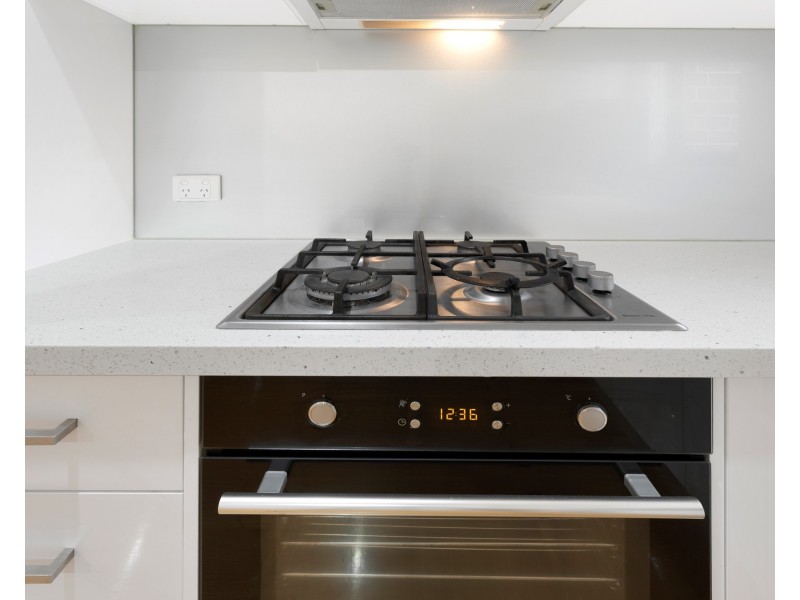 2/18 York Street, Glenroy VIC 3046