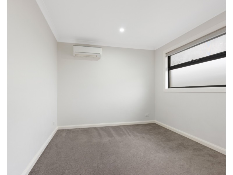 2/18 York Street, Glenroy VIC 3046