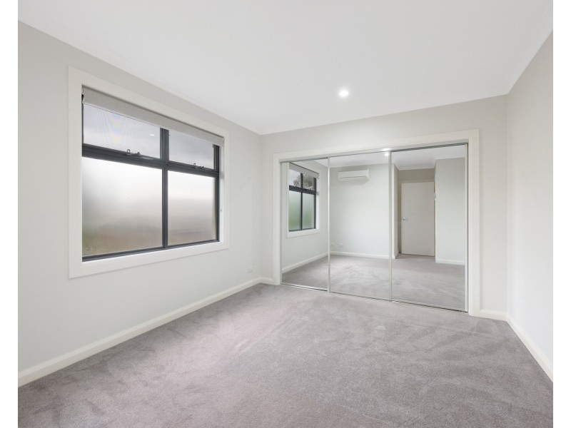 2/18 York Street, Glenroy VIC 3046