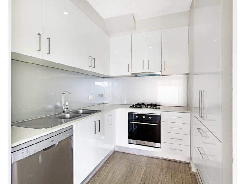 1/82 Bindi Street, Glenroy VIC 3046