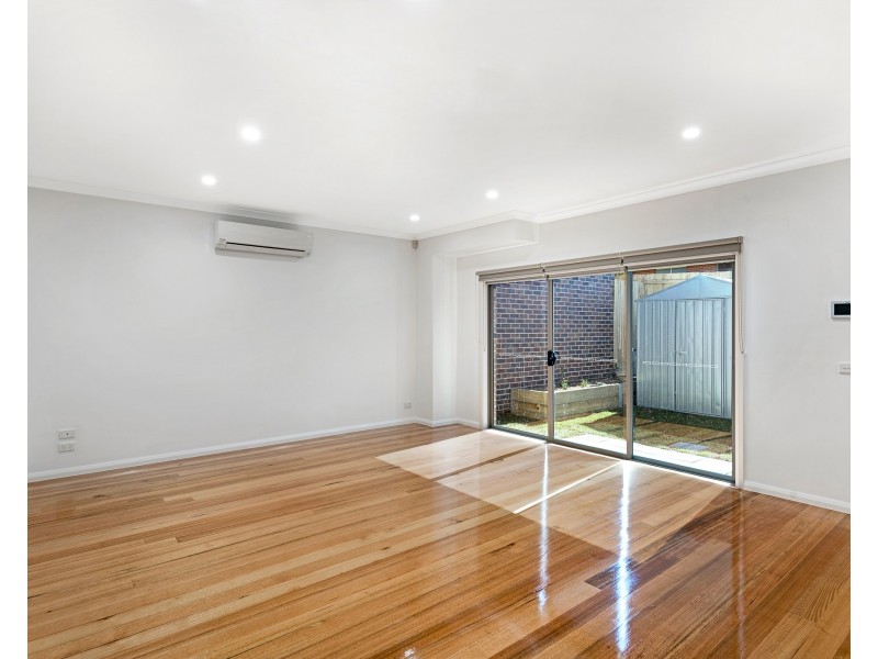 2/1 Merino Street, Reservoir VIC 3073