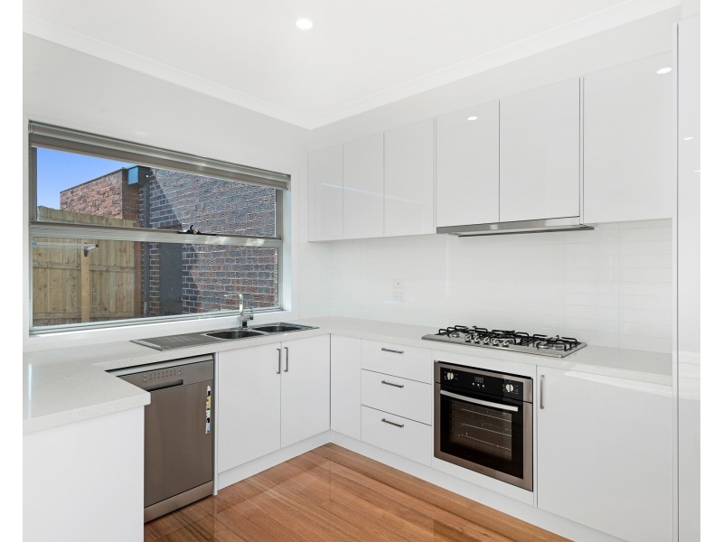 2/1 Merino Street, Reservoir VIC 3073